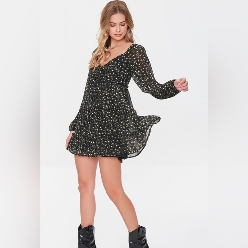 Forever 21 Ditsy Floral Print Dress. Milkmaid style sundress